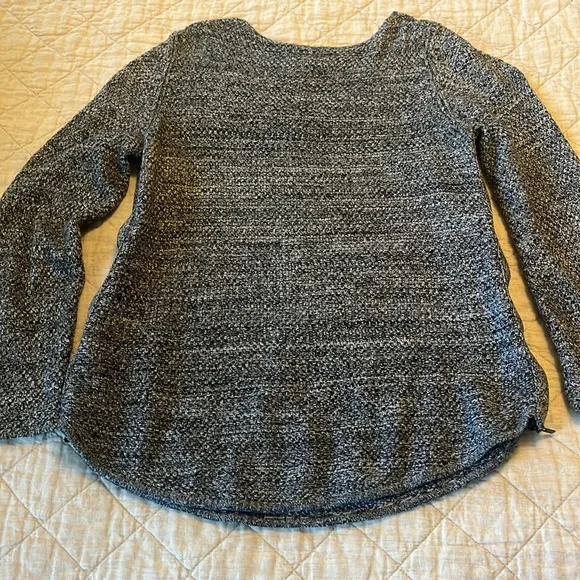 Banana Republic sweater with side zippers - Picture 5 of 6